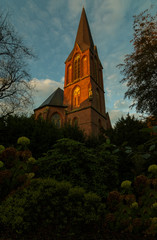 Kirche im Sonnenaufgang