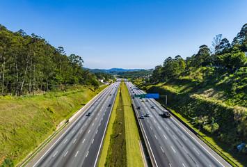 Rodovia dos Bandeirantes, São Paulo, Brasil © lefpic