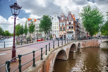 Fotobehang Canal in Amsterdam © adisa