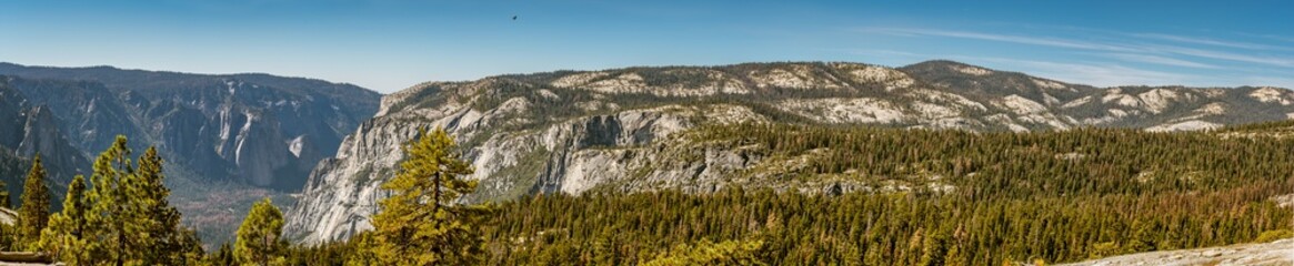 Fototapeta na wymiar Yosemite Valley, panorama