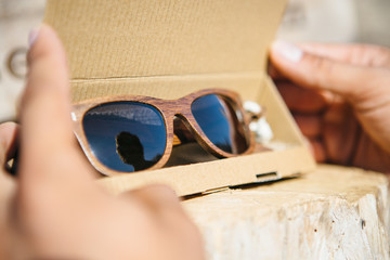 Elegance wooden sunglasses in box - 123868948