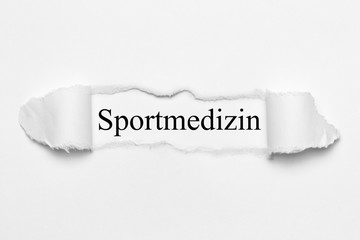Sportmedizin auf weißen gerissenen Papier