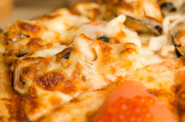 salmon roe and shellfish pizza