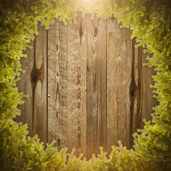 Weihnachtskranz auf rustikalem Holzboden