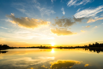 Fototapeta premium colorful sky at sunset background