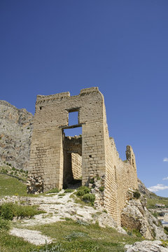 Ruinas del antiguo castillo del municipio de Bedmar, Ja&eacute;n