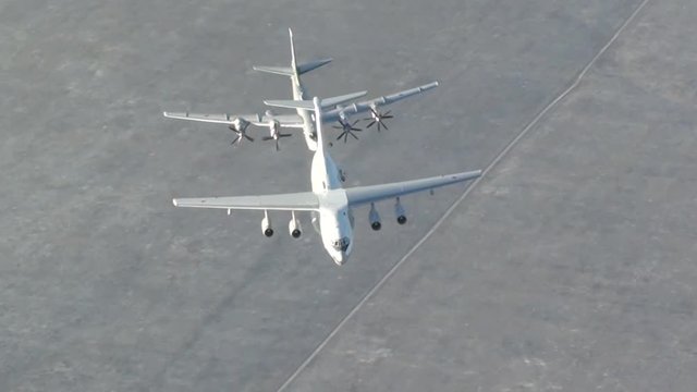 The Tu-95 in service for refueling Il-78