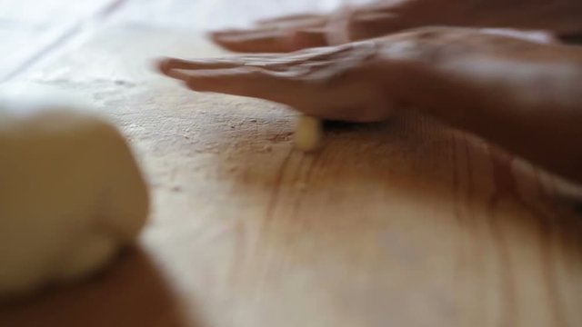 Preparazione pasta fatta in casa. 