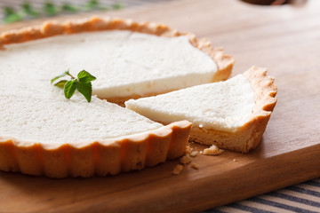 レアチーズケーキのタルト