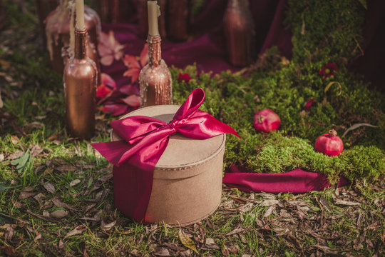 Beautiful decor. Garnet and green colors. Autumn wedding.
