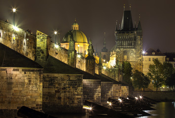 Fototapeta na wymiar Prague at night with Charles bridge