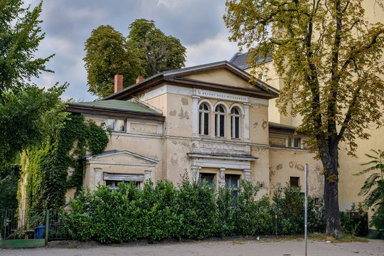 Ehemaliges Wohnhaus Von Bertolt Brecht Und Helene Weigel In Berlin-Weißensee