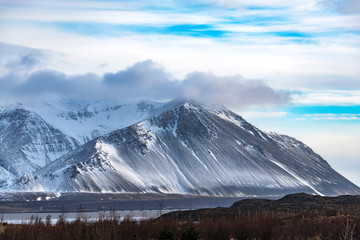 Fototapeta na wymiar mountains near borgarnes at wintertime, west iceland