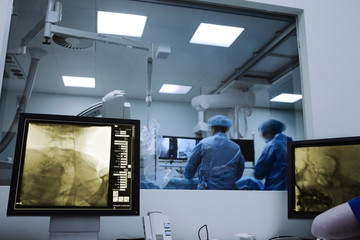 X-ray monitoring during hospital surgery
