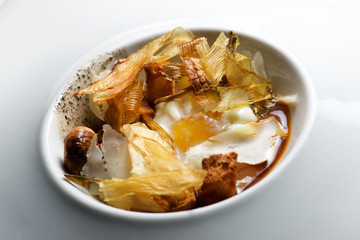 Egg with onions