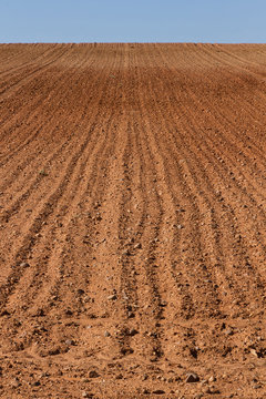  Surcos en Tierras de Cultivo Aradas