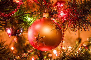 Obraz na płótnie Canvas Bauble on a Christmas tree
