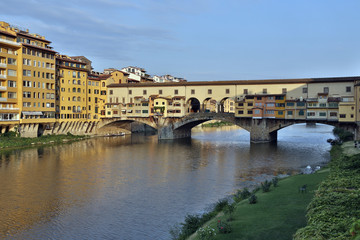 Fototapeta na wymiar Ponte Vecchio - Florence - Italy
