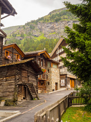 Fototapeta na wymiar pueblo de Zermat , Suiza, verano de 2016 OLYMPUS DIGITAL CAMERA