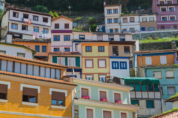 Fototapeta na wymiar multicolored houses in cudillero