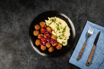 Meatballs and mashed potatoes