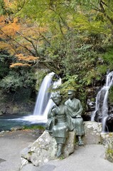Fototapeta na wymiar 静岡県賀茂郡河津町、河津七滝のひとつ・初景滝(しょけいだる)です。