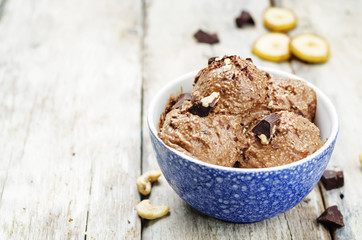 vegan chocolate banana cashew ice cream