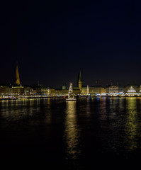 Obraz premium Binnenalster zu Weihnachten