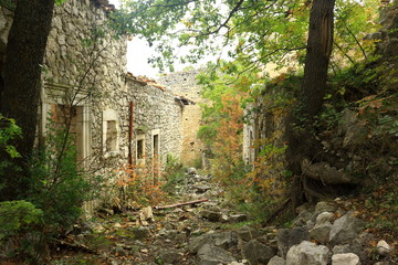 borgo abbandonato (Abruzzo, Italia)