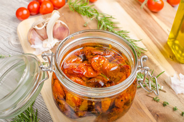 Homemade sun dried tomatoes