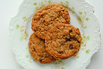 Oatmeal raisin walnut cookies