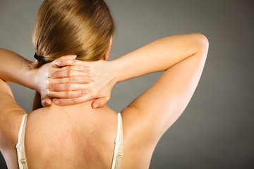 Obraz premium Woman suffering from neck pain
