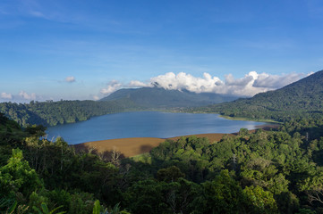 Fototapeta na wymiar Danau Buyan, Bali, Indonésie