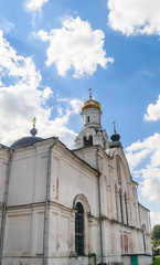 Obraz premium Fragmnt of the St. Nicholas Church in the village of Rogachevo, Moscow region