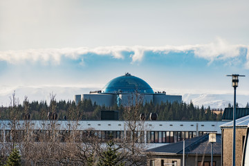Obraz premium panoramic view with Perlan building in reykjavik at wintertime, iceland