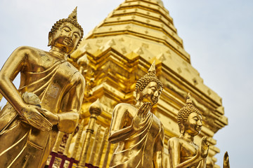 Fototapeta na wymiar Golden Buddha