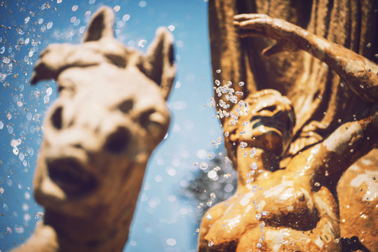 Syracuse, Sicily, Italy: sculptures of Archimede Square. Detail