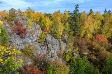 Fototapeta na wymiar Осень в уральских горах