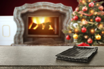 desk top place and xmas tree 