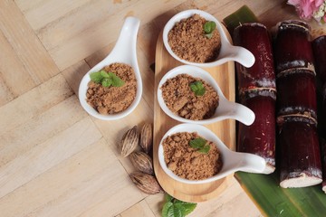 Brown sugar with natural sweet and cane.