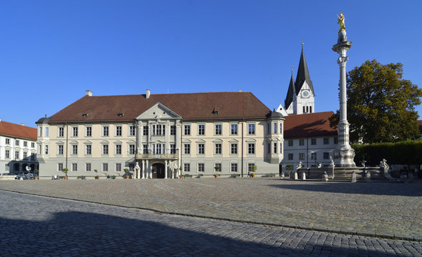 Residenzplatz mit Residenz, Mariensäule und Dom, Eichstätt