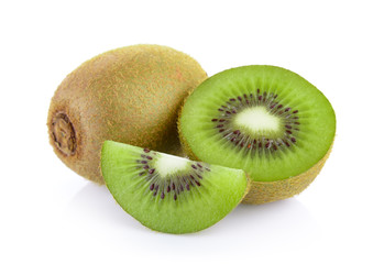 Fototapeta na wymiar Whole kiwi fruit and his sliced segments on white background