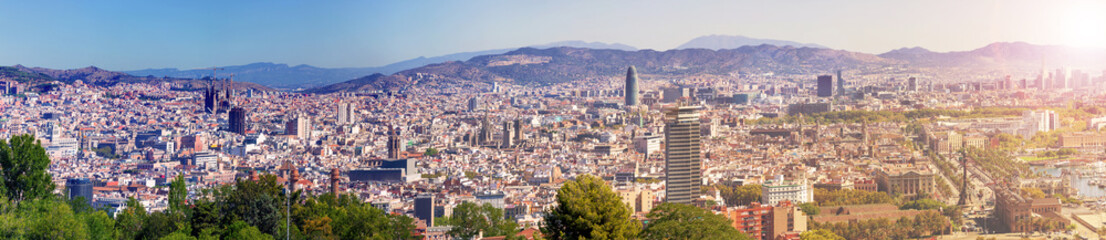 Fototapeta na wymiar Panoramic Cityscape of the whole city of Barcelona from the Montjuic mountain. Aerial view. Spain.