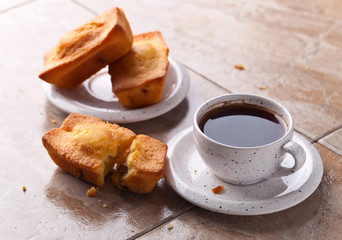coffee and cupcake with raisins