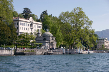 Fototapeta na wymiar Villa Carlotta at Tremezzo on the Lake Como