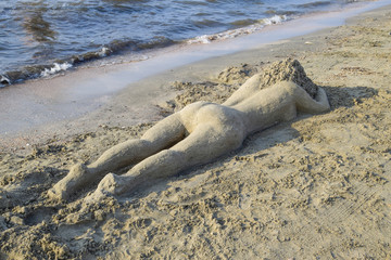 The girl from the sand