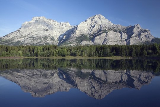 Wedge Pond, Mount Kidd, Kananskis Country, Alberta, Canada