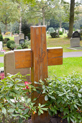 Holzkreuz aus Eiche © Blende8