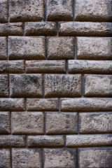 MURO ANTICO IN BLOCCHI DI PIETRA