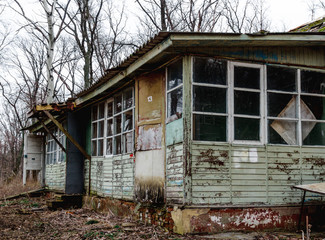 Fototapeta na wymiar Abandoned house in a children's camp